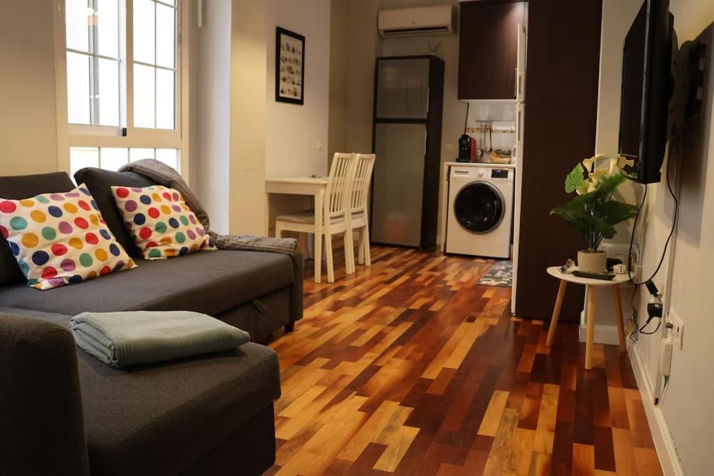 Cms Pena Historical Building Apartment Malaga Luaran gambar